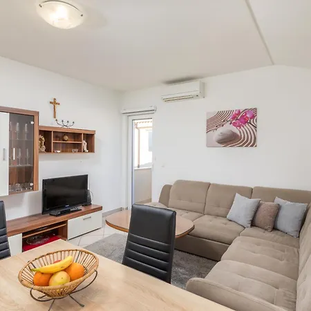Apartment Anemona And Solea Valbandon