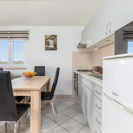 Apartment Anemona And Solea Valbandon