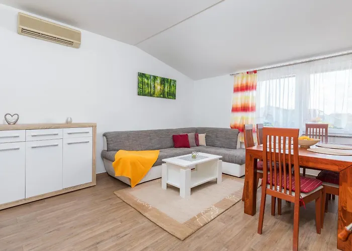 Daire Anemona And Solea Valbandon