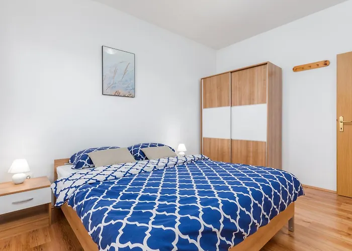 Anemona And Solea Daire Valbandon