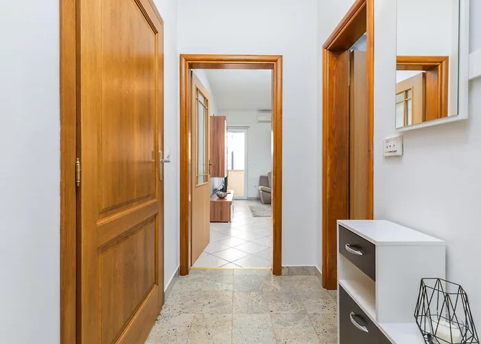 Daire Anemona And Solea Valbandon