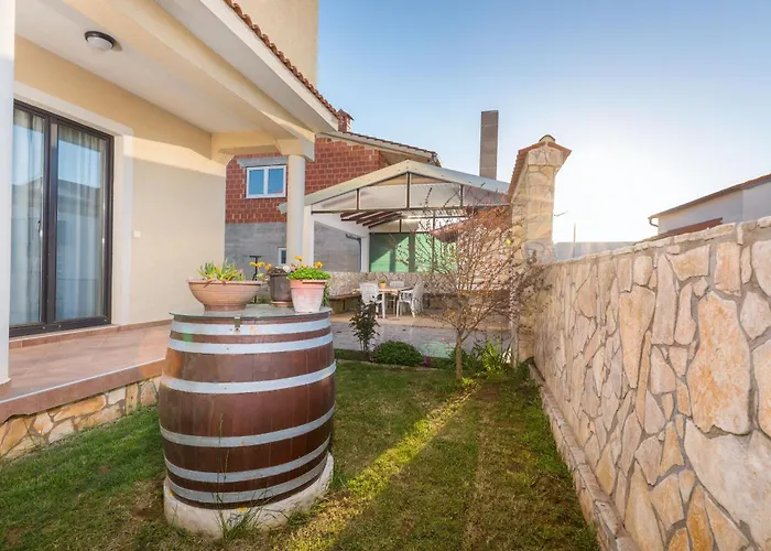 Anemona And Solea * Valbandon